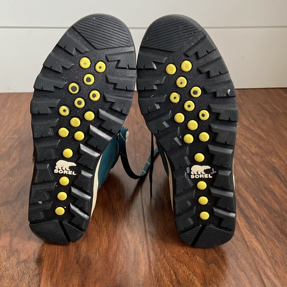 Sorel Shoes Sorel Womens Whitney Short Lace Snow Boot Dark Seas